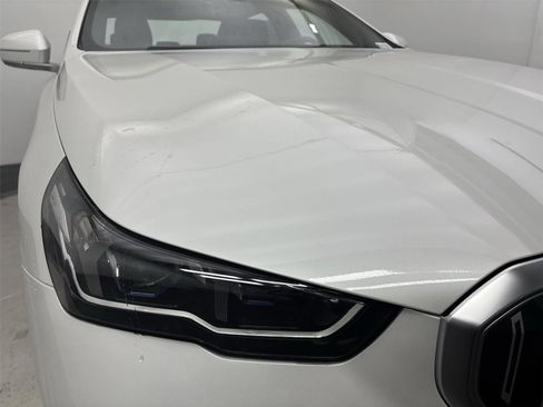 New 2026 BMW i5 eDrive40 image 18