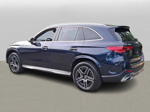 Used 2024 Mercedes-Benz GLC 300 4MATIC image 4