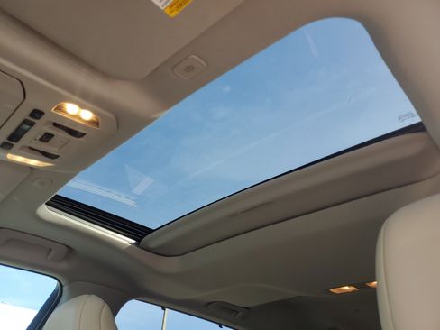 Used 2024 Toyota Highlander XLE image 29