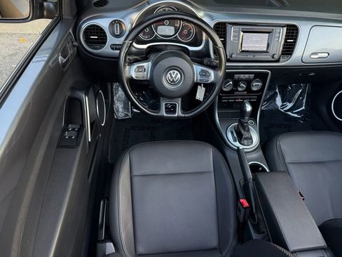 Used 2018 Volkswagen Beetle 2.0T Coast FWD image 23