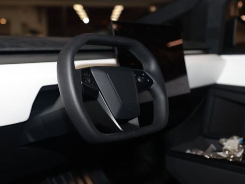 Used 2024 Tesla Cybertruck Cyberbeast image 21