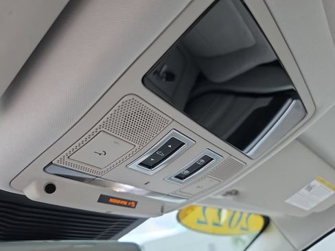 Used 2022 Jaguar XF S RWD image 29