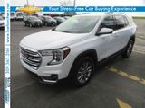 Used 2024 GMC Terrain SLT image 3