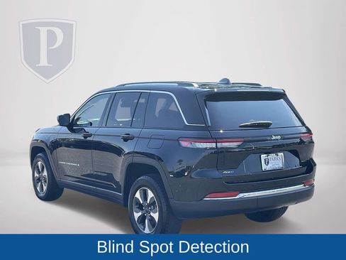 Used 2023 Jeep Grand Cherokee 4WD 4xe image 6