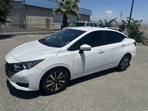 Used 2024 Nissan Versa SV FWD image 1