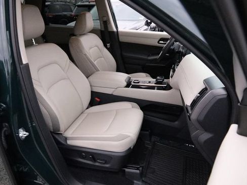 Certified 2025 Nissan Pathfinder SL AWD/4WD image 30