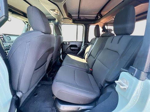 Used 2023 Jeep Wrangler Unlimited w/ Cold Weather Group image 26