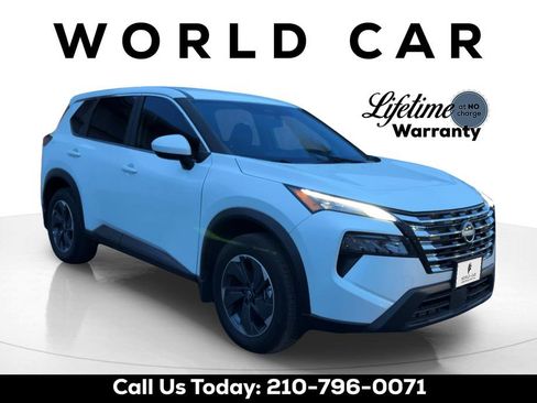 Certified 2025 Nissan Rogue SV image 1