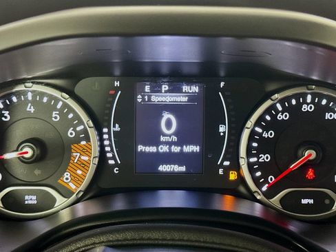 Used 2021 Jeep Renegade Sport w/ Sport Appearance Group AWD/4WD image 16