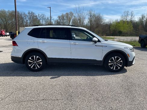 Used 2023 Volkswagen Tiguan S w/ Driver Assistance Package FWD image 4