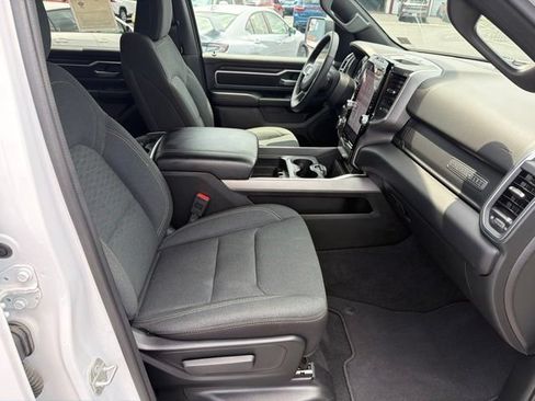 Used 2025 RAM 1500 Big Horn AWD/4WD image 31