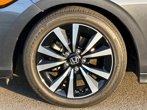 Certified 2024 Honda Civic EX image 30