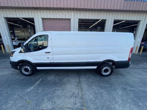 Used 2021 Ford Transit 250 Low Roof RWD image 3