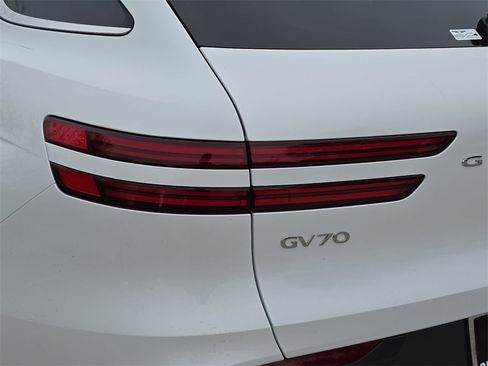 New 2026 Genesis GV70 2.5T Advanced image 34