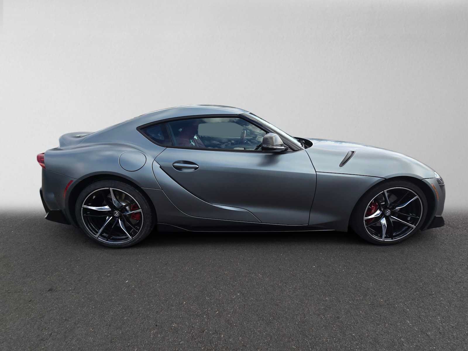 Used 2022 Toyota Supra RWD image 2