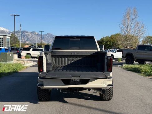 Used 2026 GMC Sierra 2500 AT4 w/ AT4 Premium Plus Package AWD/4WD image 12