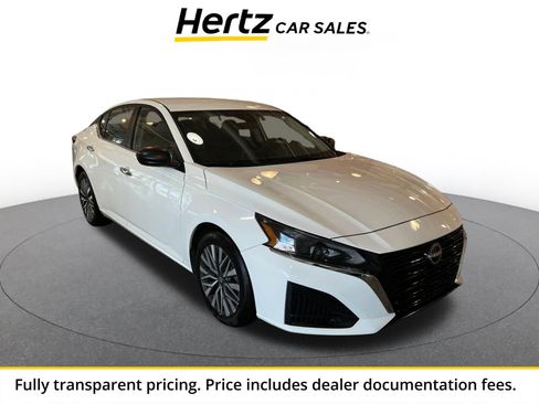 Used 2025 Nissan Altima 2.5 SV FWD image 1