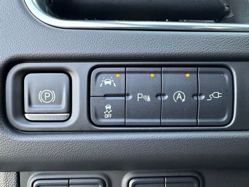 Used 2022 Chevrolet Tahoe LS w/ Driver Alert Package image 19