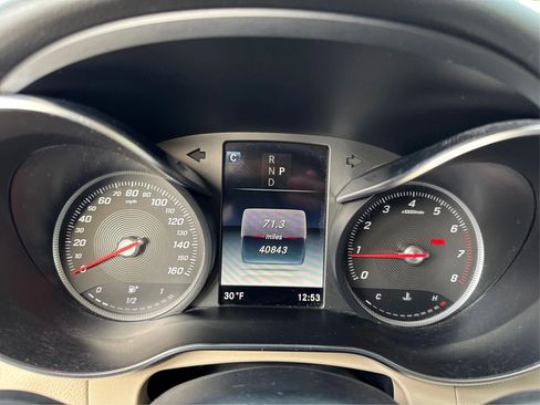 Used 2019 Mercedes-Benz GLC 300 4MATIC image 20