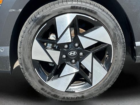 Used 2024 Hyundai Kona Limited FWD image 25