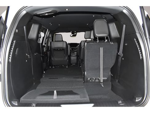 New 2026 Chrysler Pacifica Select FWD image 30