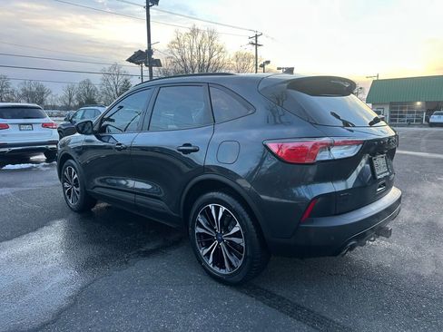 Used 2022 Ford Escape SEL w/ SEL Stealth AWD Package image 5