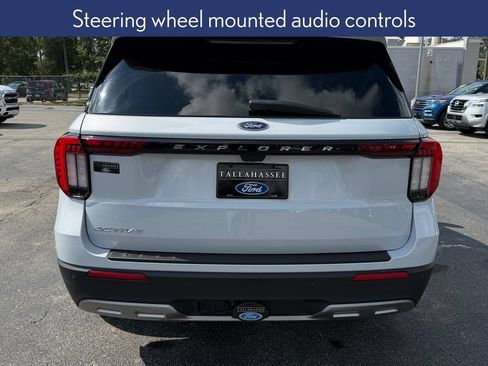 Certified 2026 Ford Explorer Active w/ Active Comfort Package RWD image 3