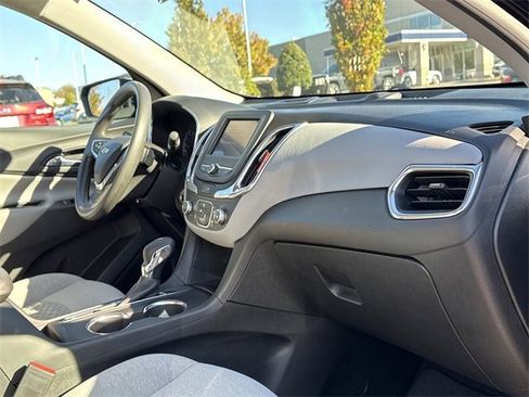 Used 2022 Chevrolet Equinox LS image 26