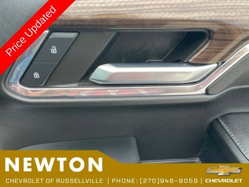 Used 2024 Chevrolet Silverado 1500 LT AWD/4WD image 25