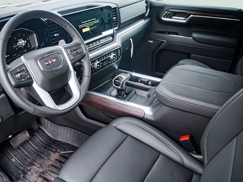 New 2026 GMC Sierra 1500 SLT image 9