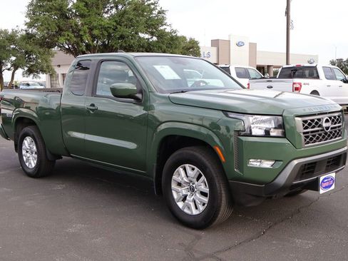 Used 2024 Nissan Frontier SV w/ SV Convenience Package RWD image 10