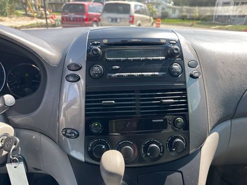 Used 2008 Toyota Sienna LE FWD image 15