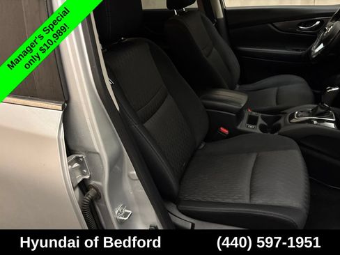 Used 2019 Nissan Rogue SV AWD/4WD image 22