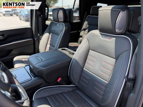Used 2025 GMC Yukon AT4 Ultimate w/ LPO, Floor Liner Package AWD/4WD image 29