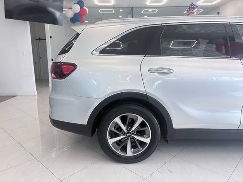 Used 2019 Kia Sorento EX AWD/4WD image 8