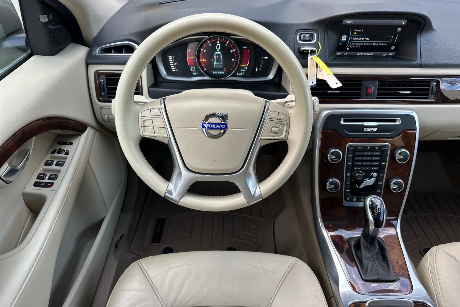 Used 2015 Volvo XC70 T5 Platinum FWD image 16