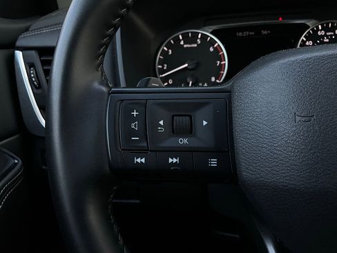 Used 2025 Nissan Rogue SV image 33