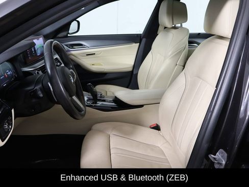 Used 2019 BMW M550i xDrive image 16