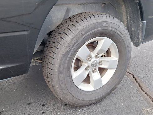 Used 2023 RAM 1500 Classic SLT w/ Trailer & Traction Group image 23