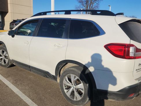 Used 2021 Subaru Ascent Premium w/ Convenience Package image 6