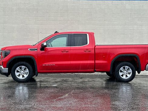 Certified 2022 GMC Sierra 1500 SLE image 7