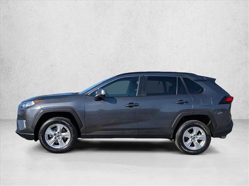 Used 2021 Toyota RAV4 XLE w/ XLE Grade Weather Package image 9