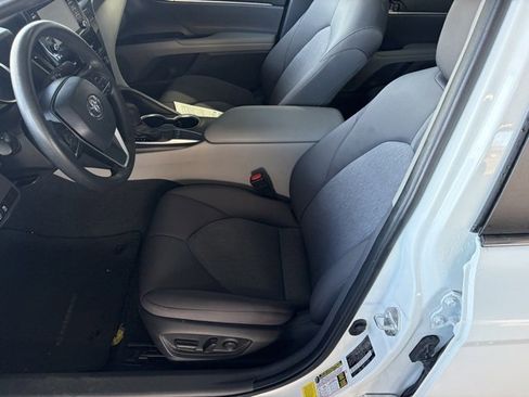 Used 2024 Toyota Camry LE image 9