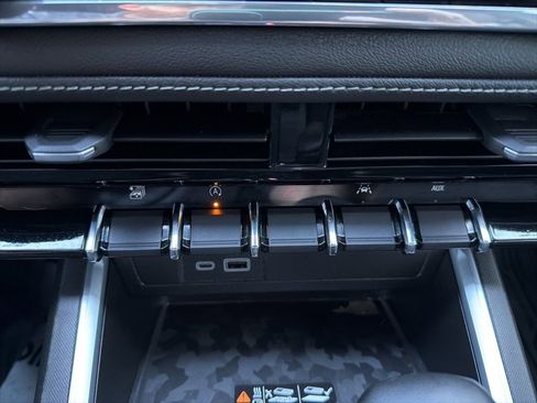 Used 2024 Chevrolet Colorado LT w/ LT Convenience Package II image 32