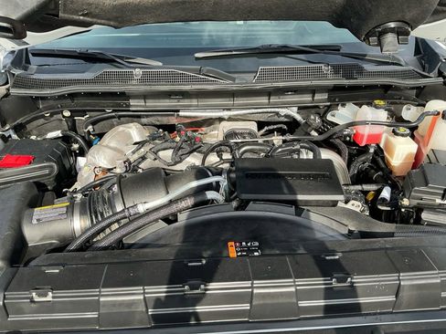 Used 2025 Chevrolet Silverado 2500 LT AWD/4WD image 25