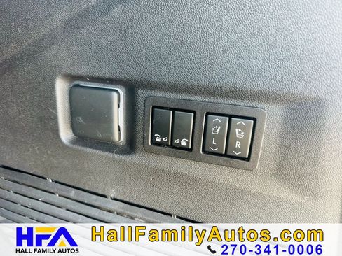 Used 2021 GMC Yukon Denali RWD image 27