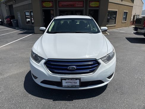 Used 2017 Ford Taurus SEL image 2