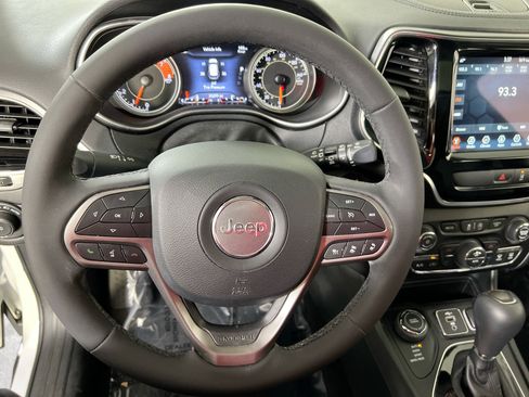 Used 2022 Jeep Cherokee Limited AWD/4WD image 11