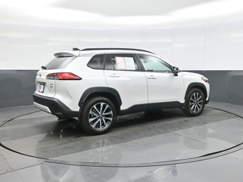 Certified 2025 Toyota Corolla Cross XLE w/ Convenience Package image 9