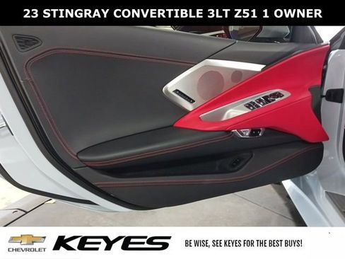 Used 2023 Chevrolet Corvette Stingray Premium Conv w/ Z51 Performance Package RWD image 4